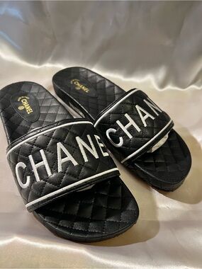 Black Quilted Logo Slides with White Trim. New
